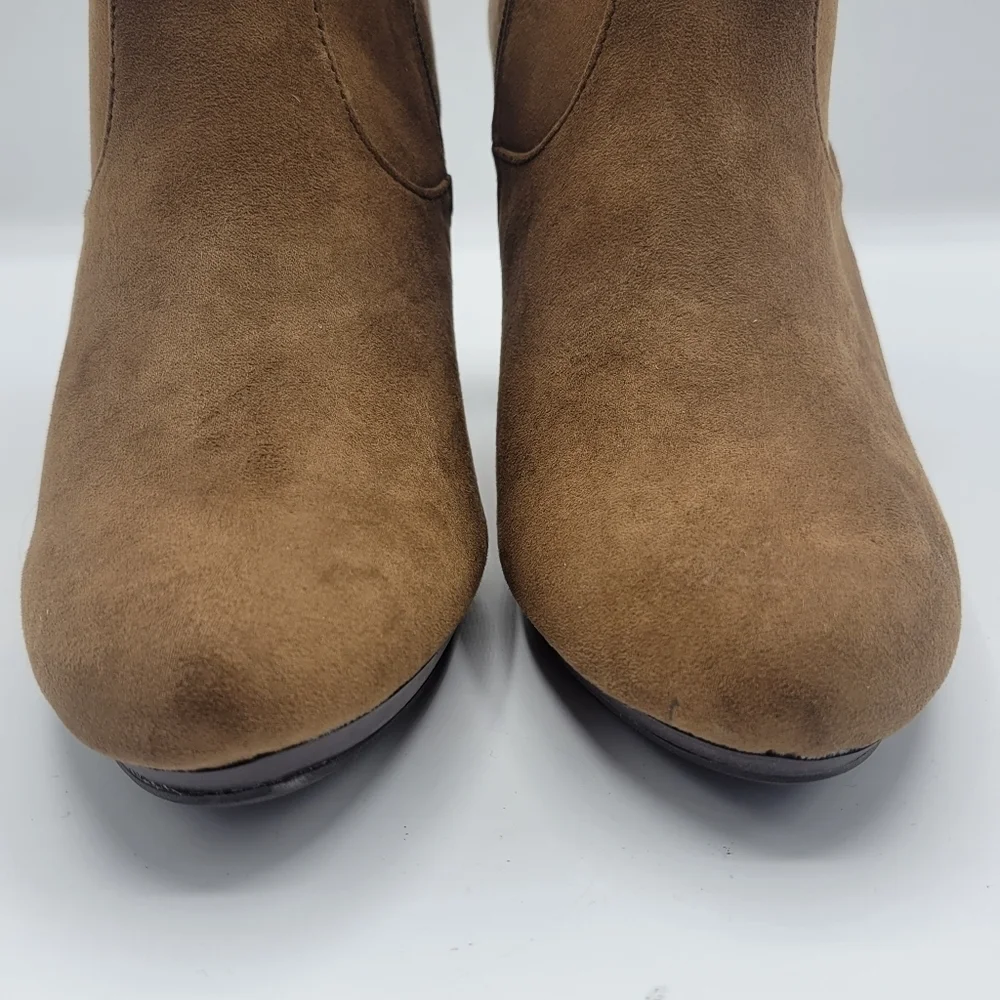 Dana Buchman heeled booties faux fur size 7 1/2